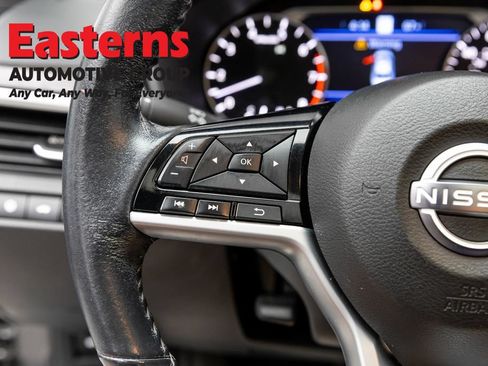 Used 2023 Nissan Altima 2.5 SV w/ SV Premium Package FWD image 15