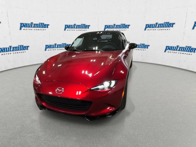 Used 2025 MAZDA MX-5 Miata Club w/ Weather Package RWD image 4