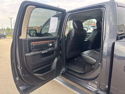 Used 2017 RAM 1500 Laramie w/ Convenience Group AWD/4WD image 23