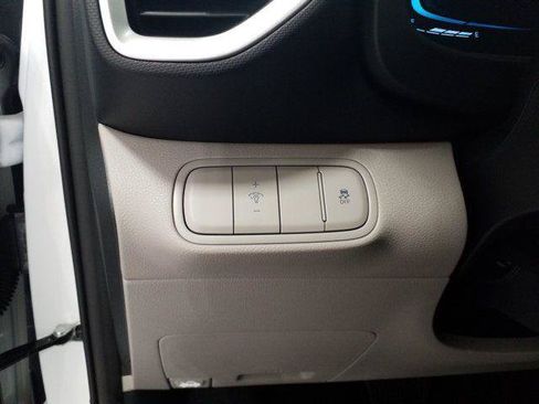 New 2026 Hyundai Venue SEL FWD image 10