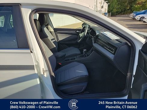 New 2026 Volkswagen Jetta SE image 7