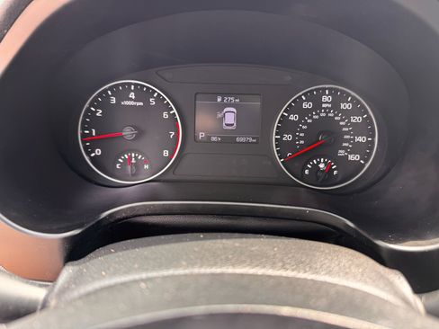 Used 2021 Kia Seltos LX image 16