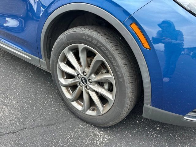 Used 2020 Lincoln Corsair AWD w/ Premium Package image 3