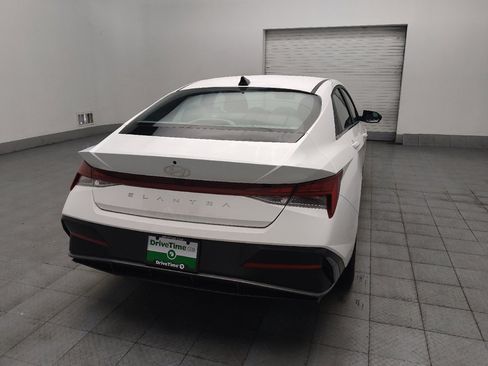 Used 2025 Hyundai Elantra SEL FWD image 7