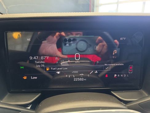 Used 2026 GMC Terrain Elevation w/ Elevation Premium Package FWD image 22