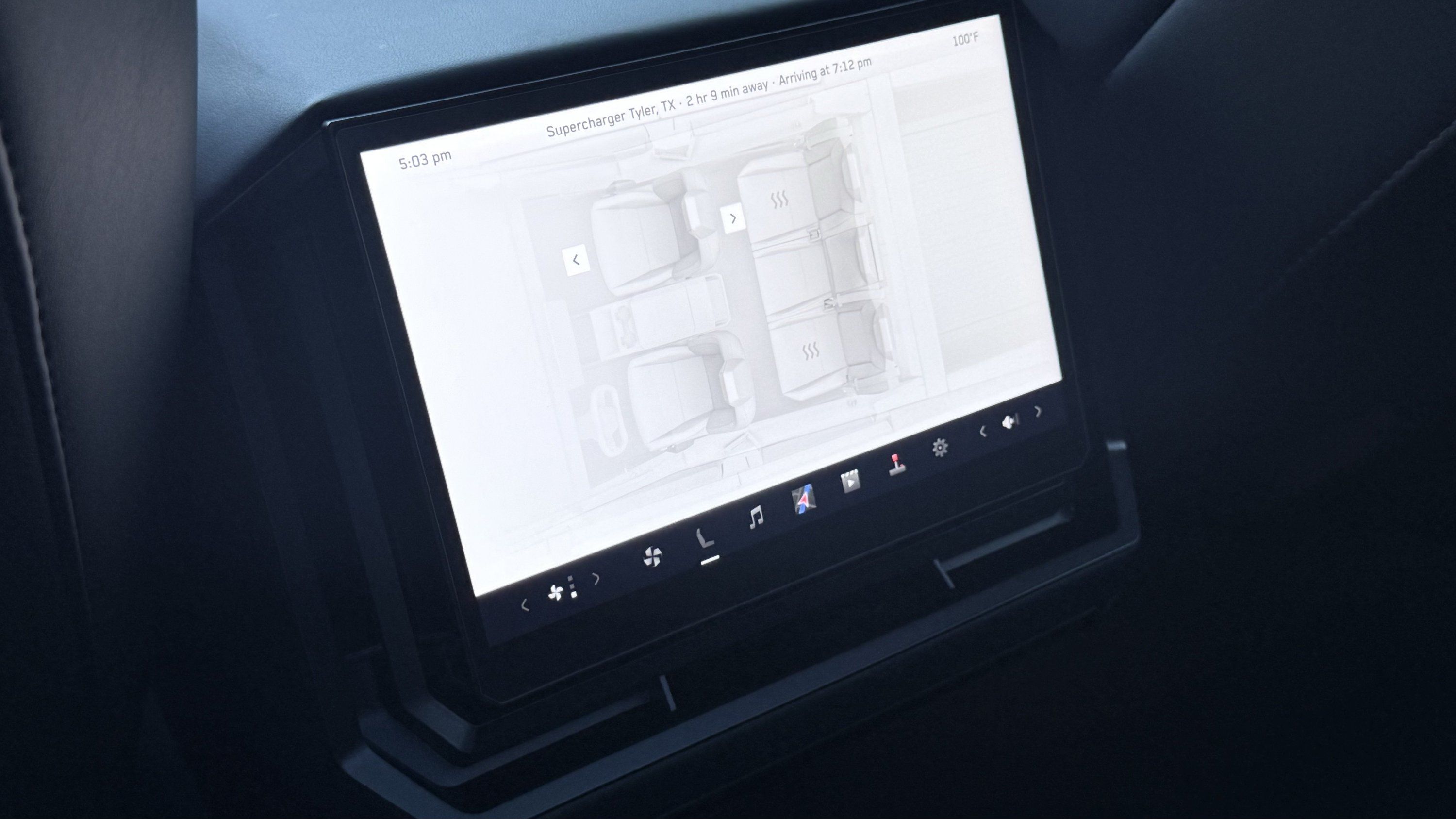 Used 2024 Tesla Cybertruck AWD Crew Cab image 38