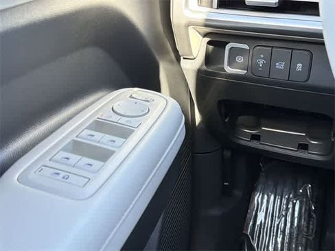 Used 2025 Hyundai Santa Fe SEL image 15