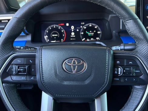 Used 2025 Toyota Tacoma 4x4 Double Cab image 24