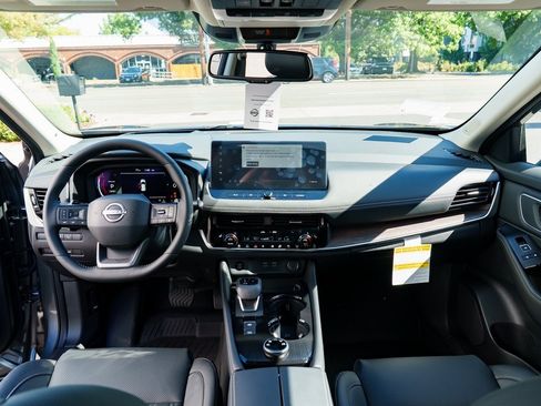 New 2026 Nissan Rogue Platinum w/ Platinum Premium Package image 9