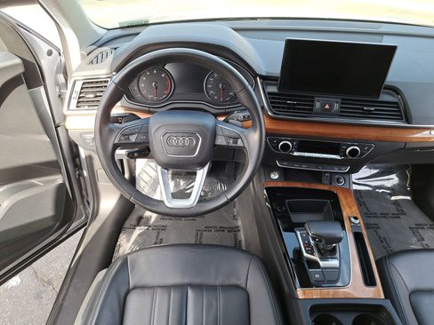 Used 2023 Audi Q5 2.0T Premium w/ Convenience Package image 16