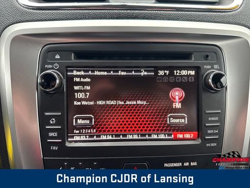 Used 2015 GMC Acadia SLE image 21