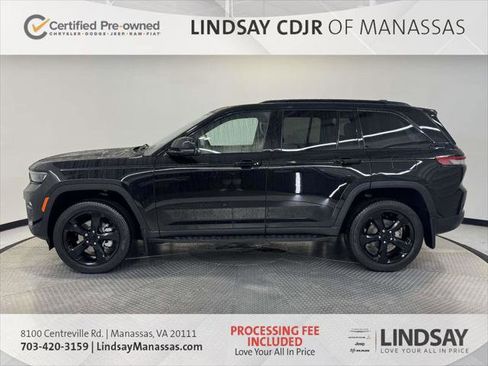 Certified 2025 Jeep Grand Cherokee Limited w/ Luxury Tech Group II AWD/4WD image 6
