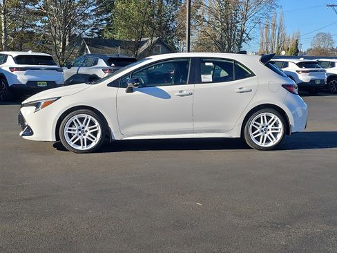 New 2026 Toyota Corolla SE image 6