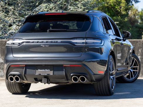 Certified 2024 Porsche Macan AWD/4WD image 9