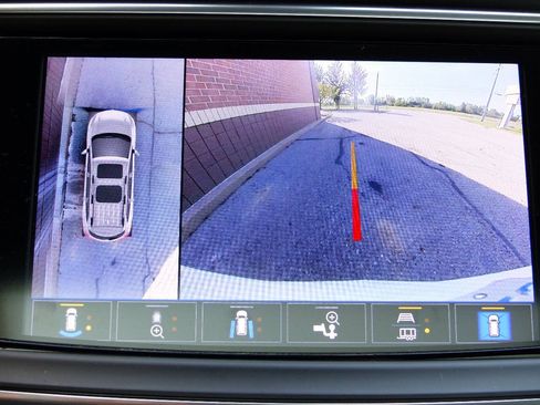 Used 2023 Buick Enclave Avenir w/ Avenir Technology Package AWD/4WD image 50