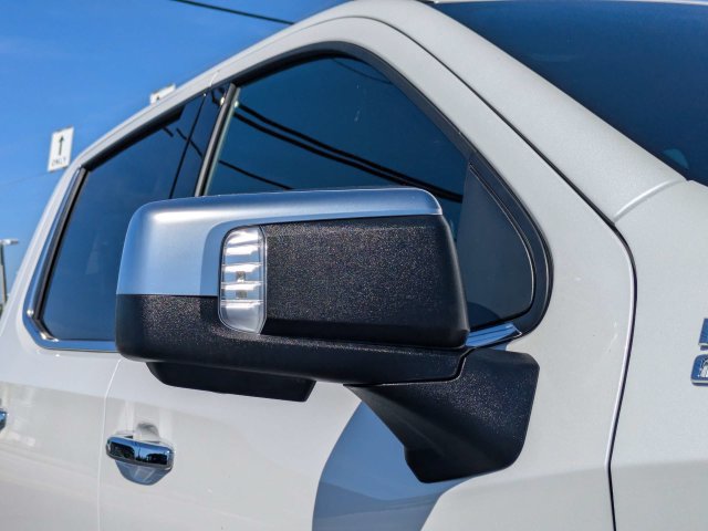 Used 2024 Chevrolet Silverado 1500 High Country w/ Technology Package AWD/4WD image 13