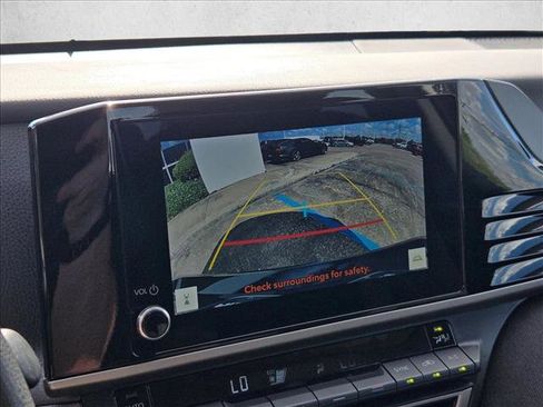 Used 2025 Toyota Camry LE FWD image 12