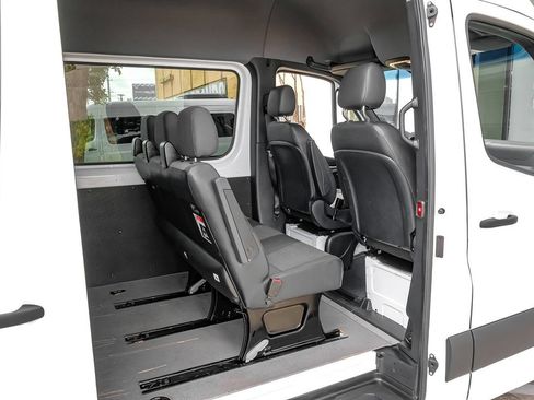 Used 2024 Mercedes-Benz Sprinter 2500 image 27