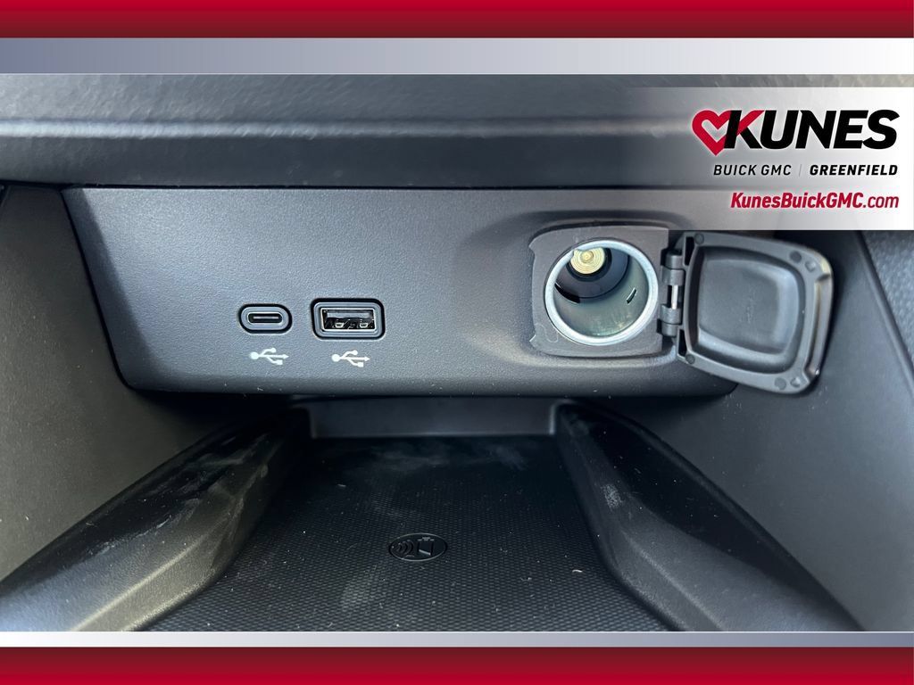 New 2026 Buick Envista Sport Touring w/ Convenience I Package FWD image 33