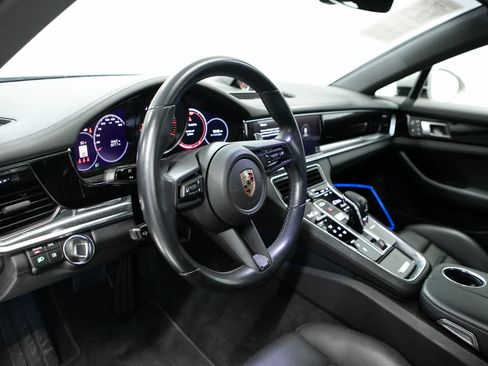 Certified 2023 Porsche Panamera RWD image 4