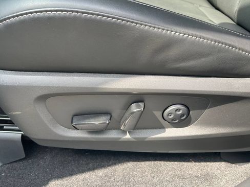 Certified 2026 INFINITI QX60 Luxe w/ Cargo Package FWD image 10