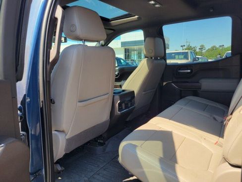 Used 2022 GMC Sierra 1500 SLT AWD/4WD image 21