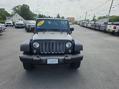 Used 2017 Jeep Wrangler Unlimited Sport AWD/4WD image 2