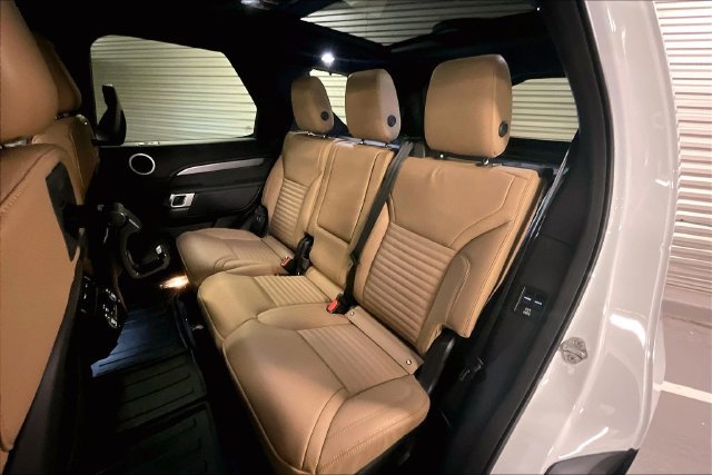 New 2026 Land Rover Discovery Limited Edition AWD/4WD image 9