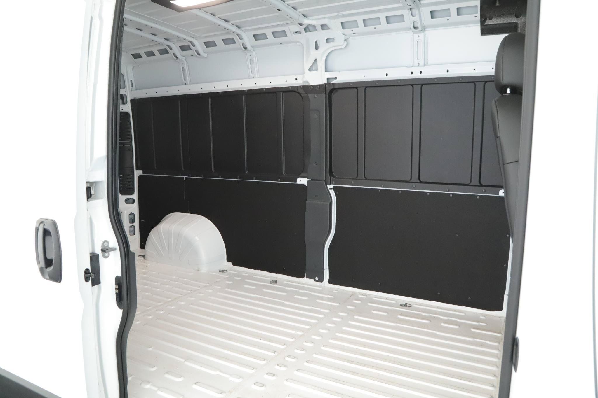 Used 2026 RAM ProMaster 2500 w/ Convenience Group FWD image 14
