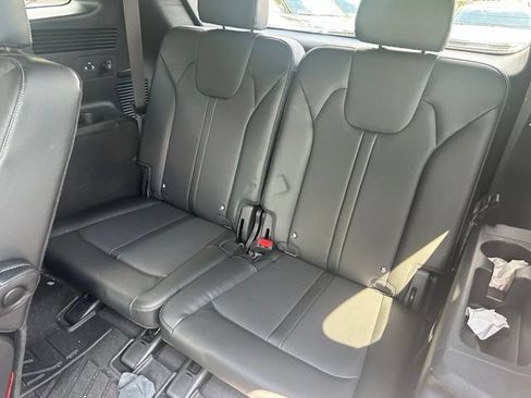 Used 2025 Kia Sorento SX Prestige AWD/4WD image 9