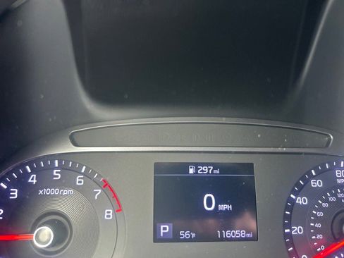Used 2020 Kia Soul LX FWD image 13