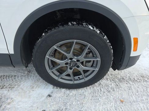 Used 2021 Volkswagen Tiguan SE AWD/4WD image 12