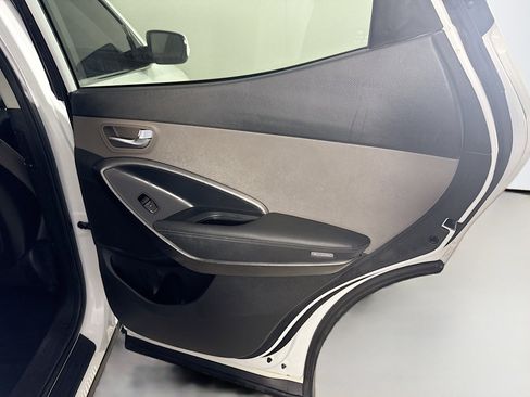 Used 2018 Hyundai Santa Fe Sport image 27