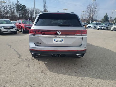 Used 2025 Volkswagen Atlas SE AWD/4WD image 5