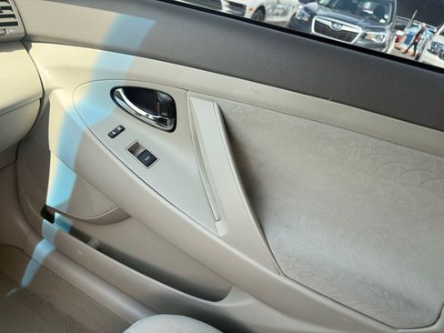 Used 2011 Toyota Camry LE w/ LE Extra-Value Pkg FWD image 16