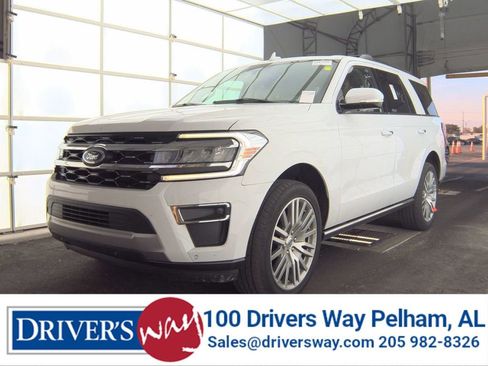 Used 2024 Ford Expedition Limited image 1