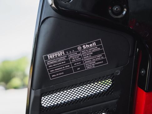 Used 2021 Ferrari F8 Tributo RWD image 43