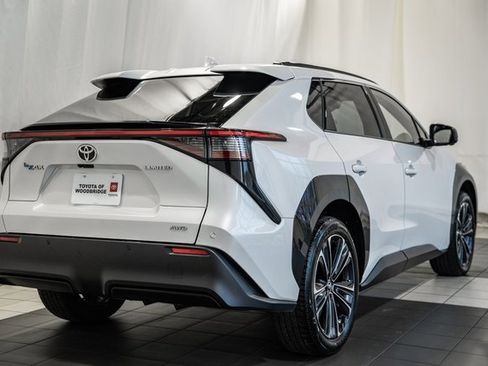 Used 2023 Toyota bZ4X Limited image 4