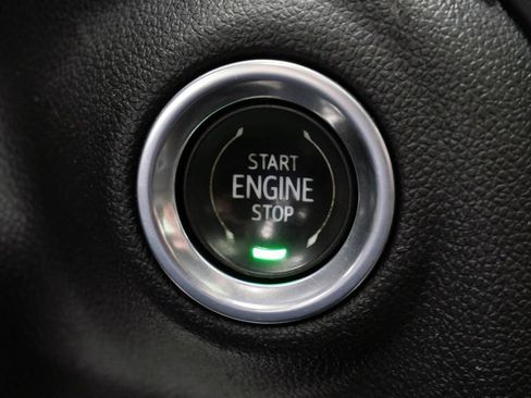Used 2019 Chevrolet Silverado 1500 High Country w/ Technology Package AWD/4WD image 28