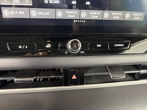 Used 2025 Mitsubishi Outlander SE AWD/4WD image 24