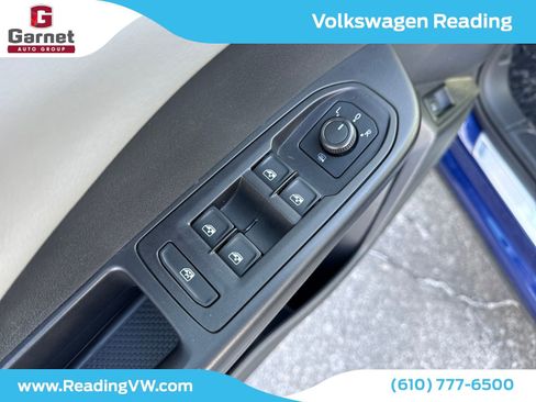 Certified 2023 Volkswagen Taos SE image 12