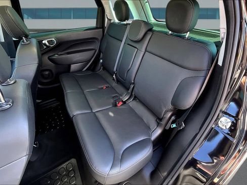 Used 2019 FIAT 500L Trekking FWD image 22
