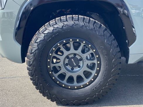 Certified 2025 Toyota Sequoia Platinum image 12