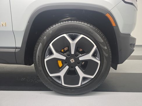 Used 2024 Rivian R1S Adventure Quad AWD/4WD image 11
