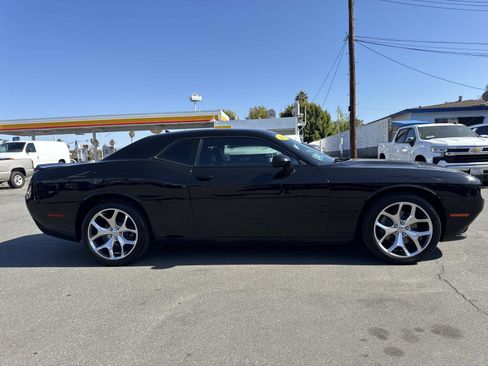 Used 2015 Dodge Challenger SXT Plus image 4