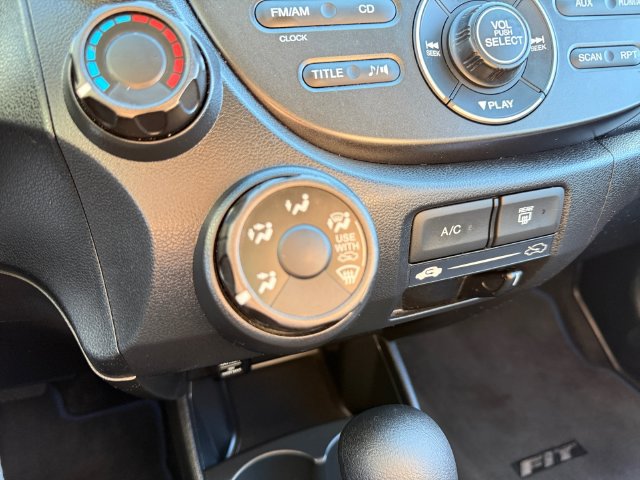 Used 2013 Honda Fit Sport image 22