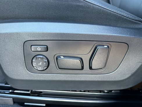 Used 2025 BMW X3 xDrive30i w/ Premium Package image 14