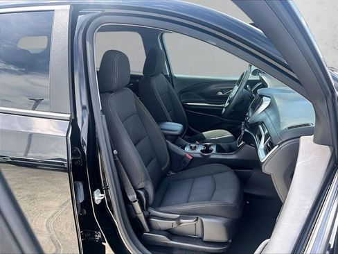 Used 2023 GMC Terrain SLE w/ Driver Convenience Package FWD image 9