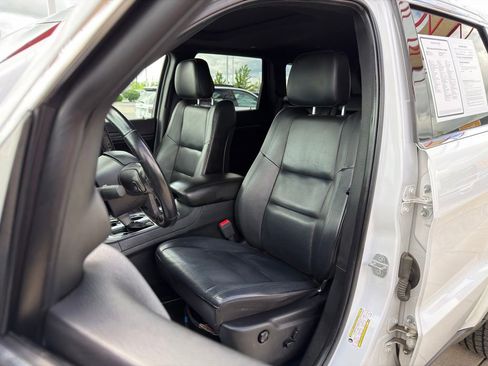 Used 2020 Jeep Grand Cherokee Limited AWD/4WD image 13