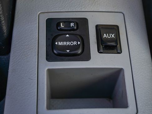 Used 2009 Toyota RAV4 4WD image 35